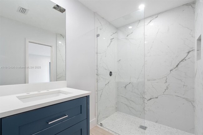 Building Photo - 6900 SW 136th St