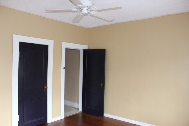 Building Photo - 2035 N Pennsylvania St