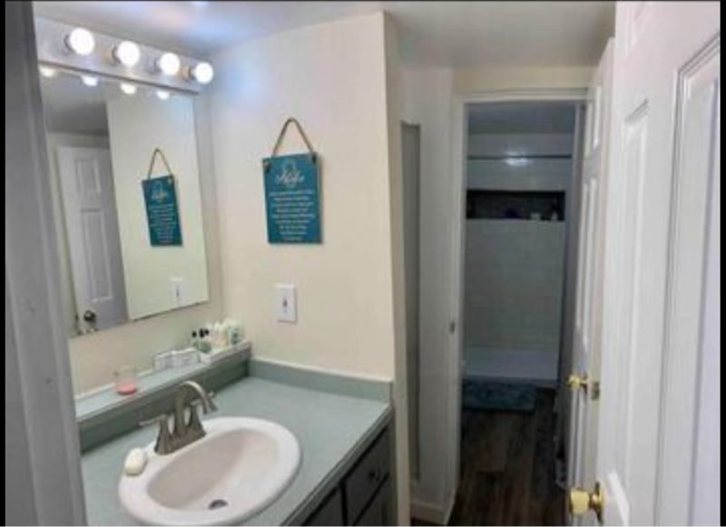 Building Photo - 7 Odess Ln