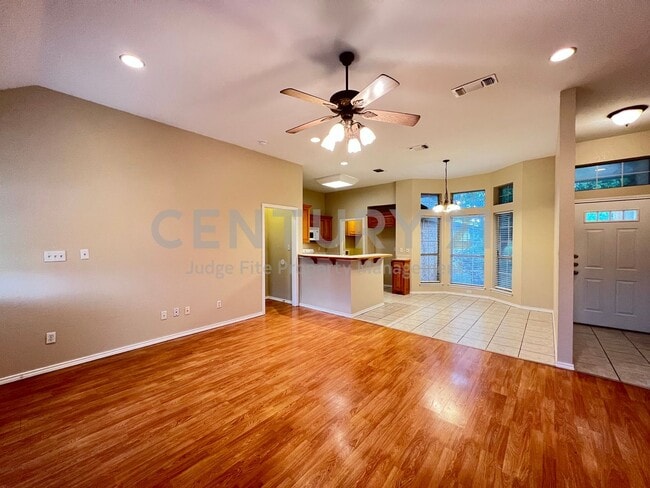 Building Photo - Charm-Filled 3/2/2 in Springtown ISD For Rent!