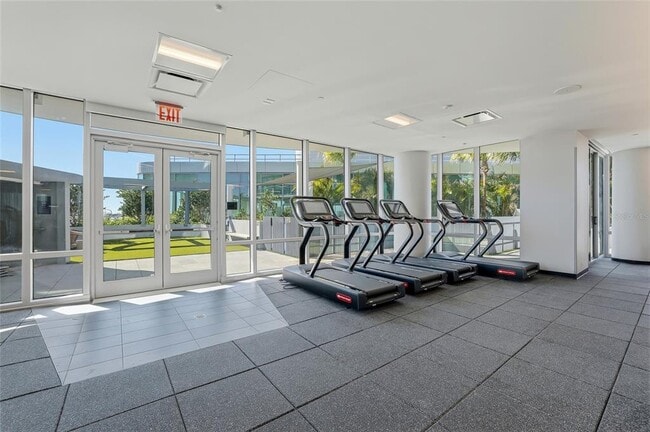 Building Photo - 400 Central Ave