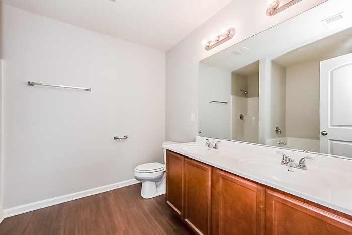 Building Photo - 1535 Hydrangea Ln