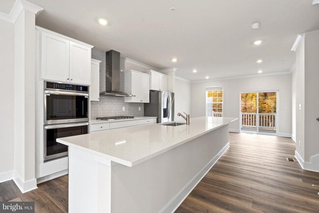 Building Photo - 516 Downswing Rd