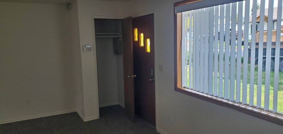 Building Photo - 4217 N Burns Rd