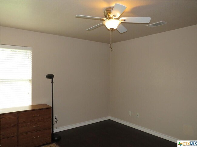 Building Photo - 4705 Bear River Trl