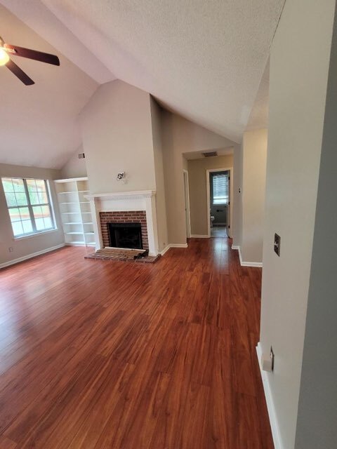 Building Photo - 45 Rockland Ct