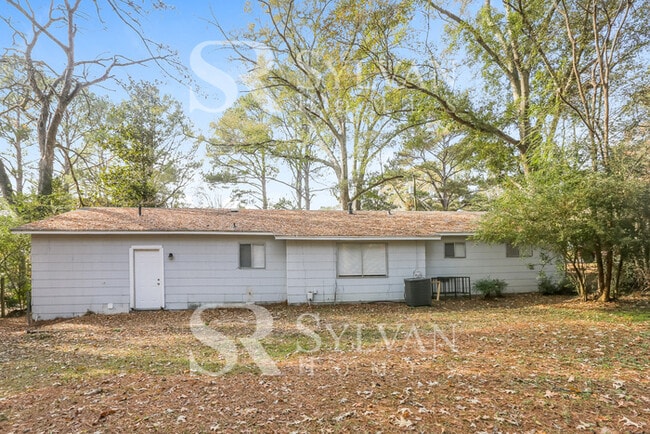 Building Photo - At Last, This Is What You Have Been Searching For!