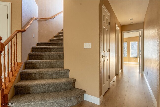 Building Photo - 8911 Skyline Peak Ct