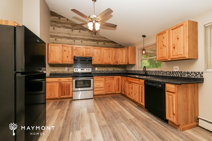 Building Photo - 8630 Meadowlark Dr