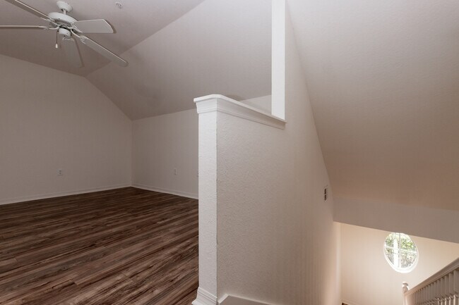Building Photo - 6025 Westgate Dr