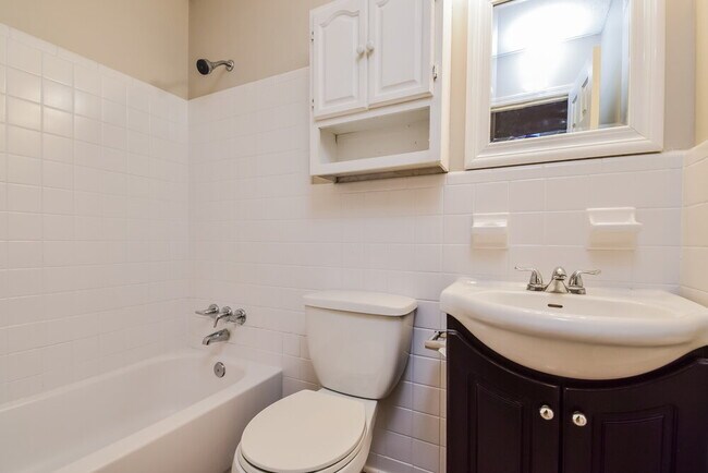 Building Photo - 6970 Richard Ln