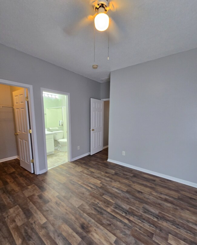 Building Photo - Westside Beautiful Updated 3 Bedroom Home near Raceway Rd and E County Rd 100 S