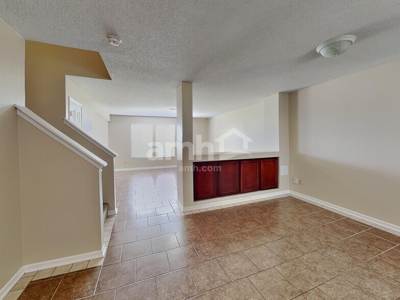 Building Photo - 2170 Bridlewood Dr