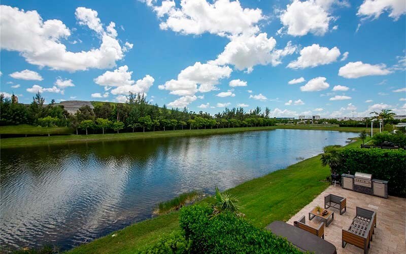 Building Photo - 6839 NW 103rd Ave