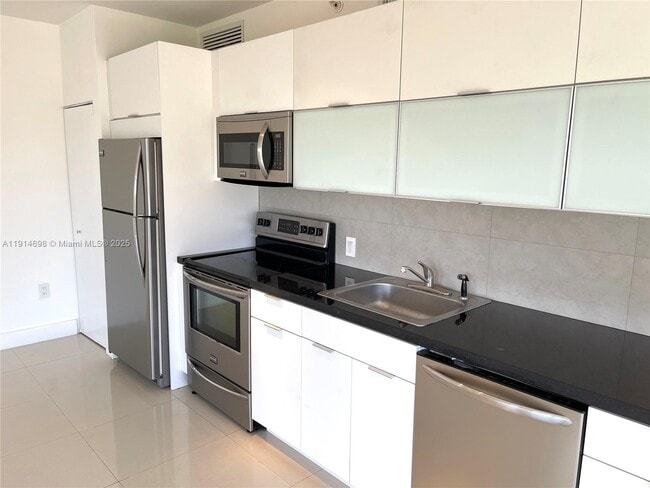 Building Photo - 7700 Tatum Waterway Dr