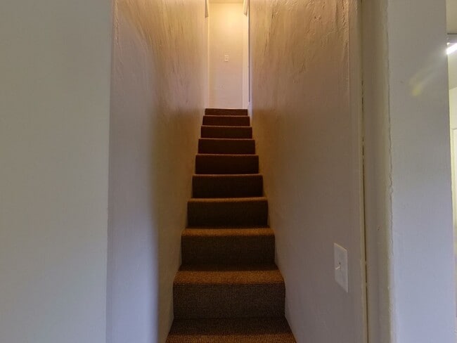 Building Photo - 203-207 NW 21st St.