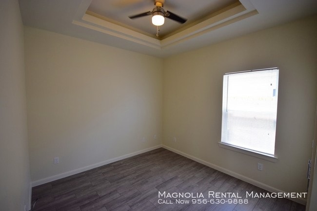 Building Photo - Medical Ridge Apartments