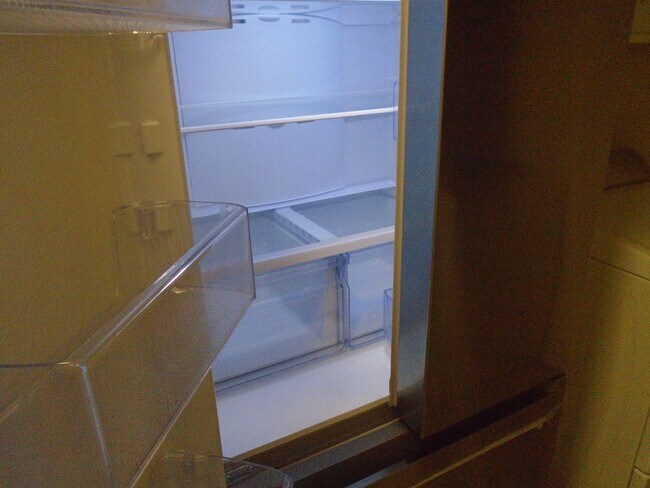 Building Photo - Nice Condo