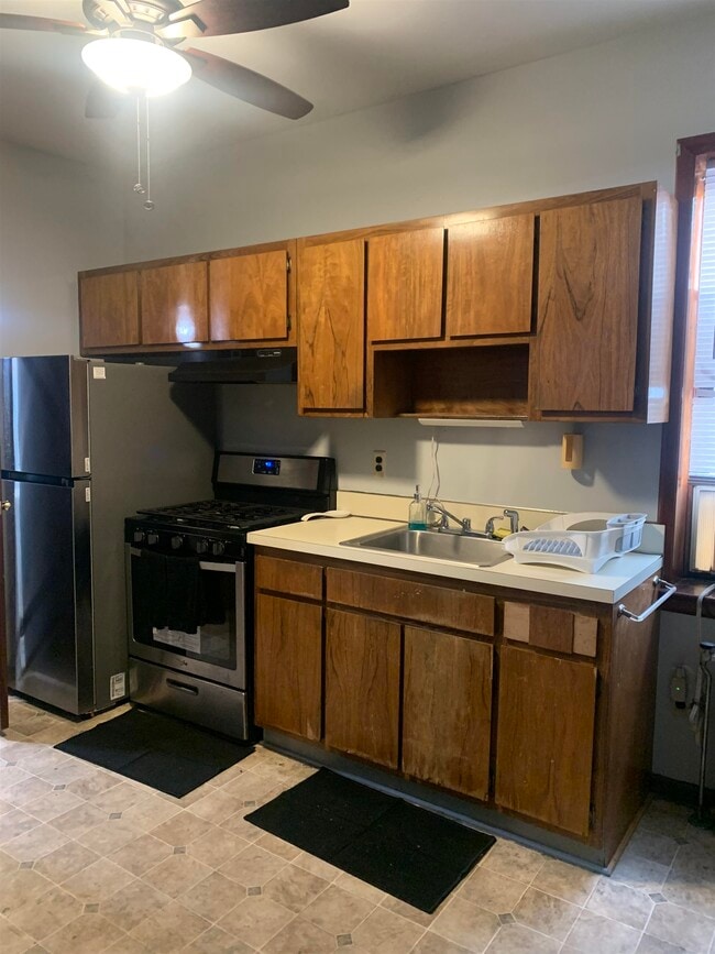 Building Photo - 90 Williams Ave