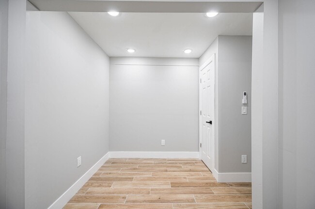 Building Photo - 427 Browns Rd