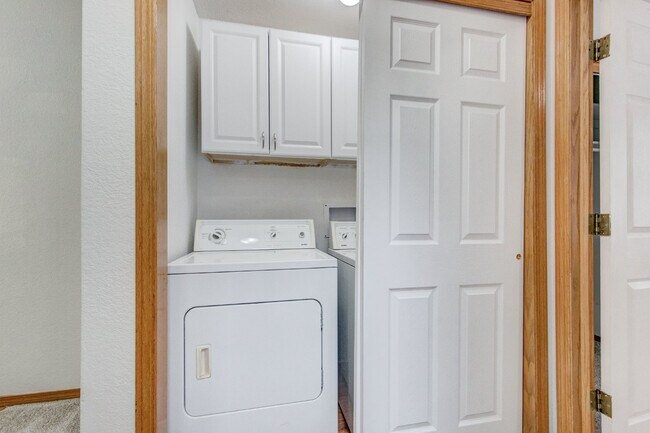 Building Photo - "Charming 3-Bedroom Haven in Boulder – Cozy 850 Sq Ft with 1.5 Baths!"