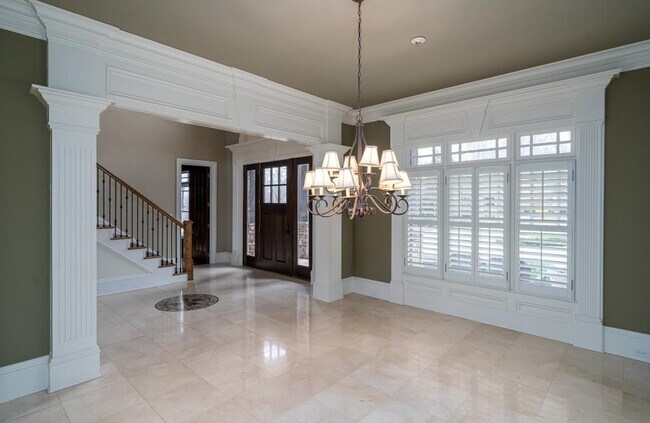 Building Photo - 6213 Arnall Ct