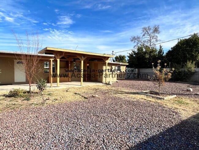 Building Photo - Three bedroom Home