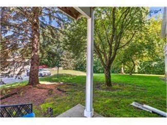 Building Photo - 3563 Blue Jay Way