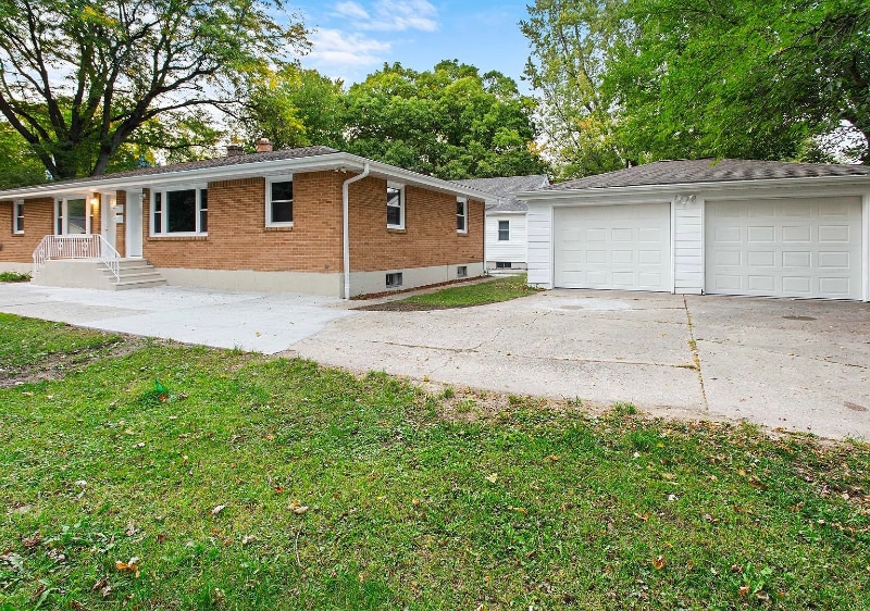 Building Photo - 1610 Remington Rd