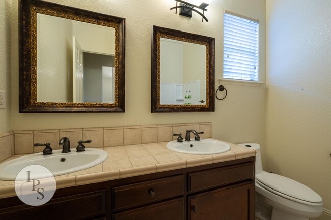 Building Photo - Move in by September 1st and get the rest of August FREE! Tuscan Bluffs at Copper River - Granvil...