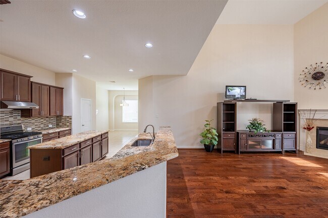 Building Photo - 5214 Lotus Canyon Ct