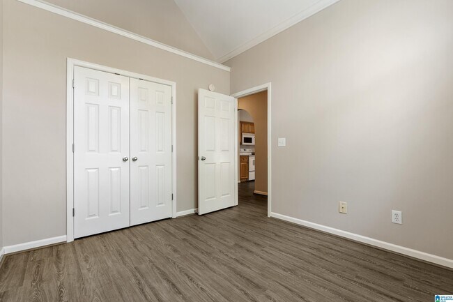 Building Photo - 114 Hayesbury Ln