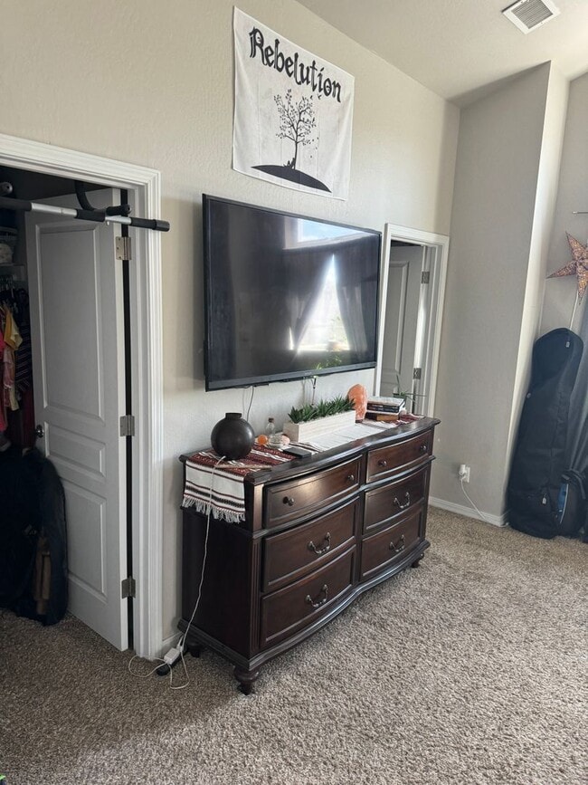 Building Photo - Spacious 3BR Home | Private Bathrooms + Ample Off Street Parking