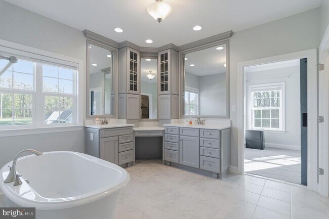 Building Photo - 11492 Wisteria Ln