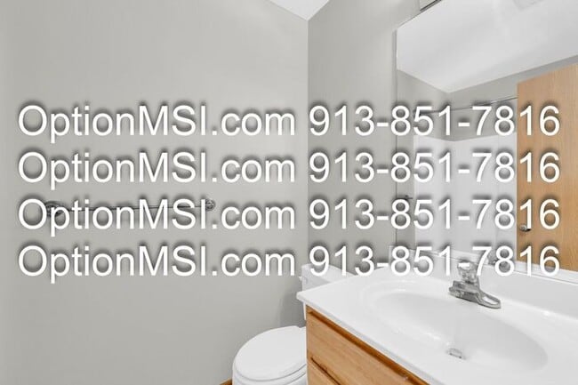 Building Photo - Overland park duplex!