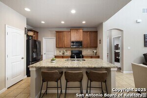 Building Photo - 10238 Midsummer Meadow