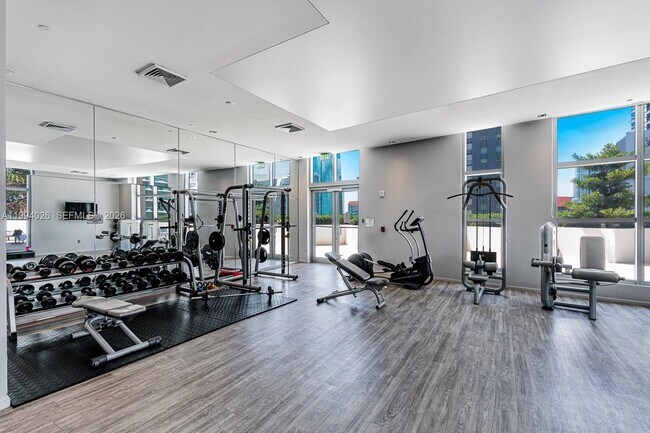 Building Photo - 1100 S Miami Ave