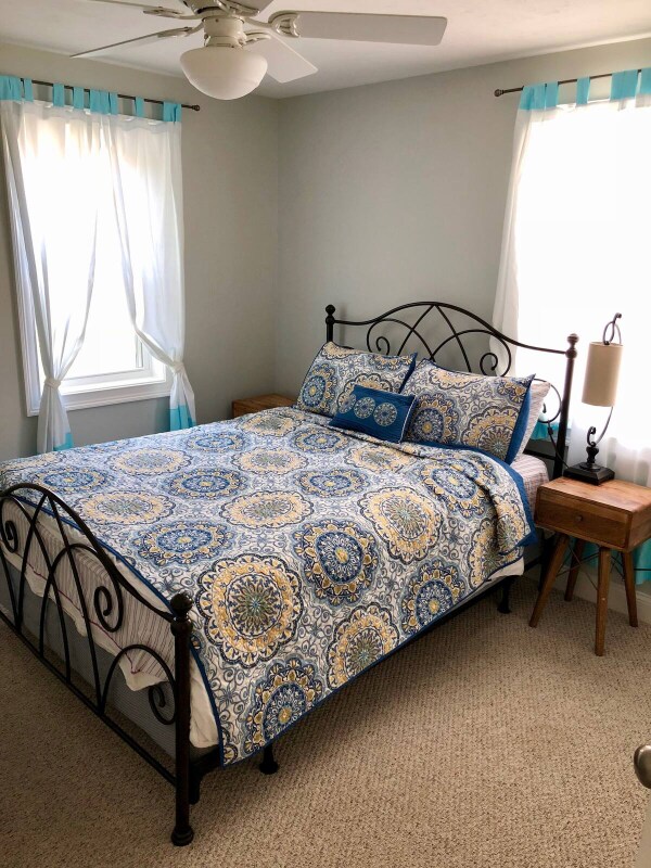 Building Photo - 17 The Strand