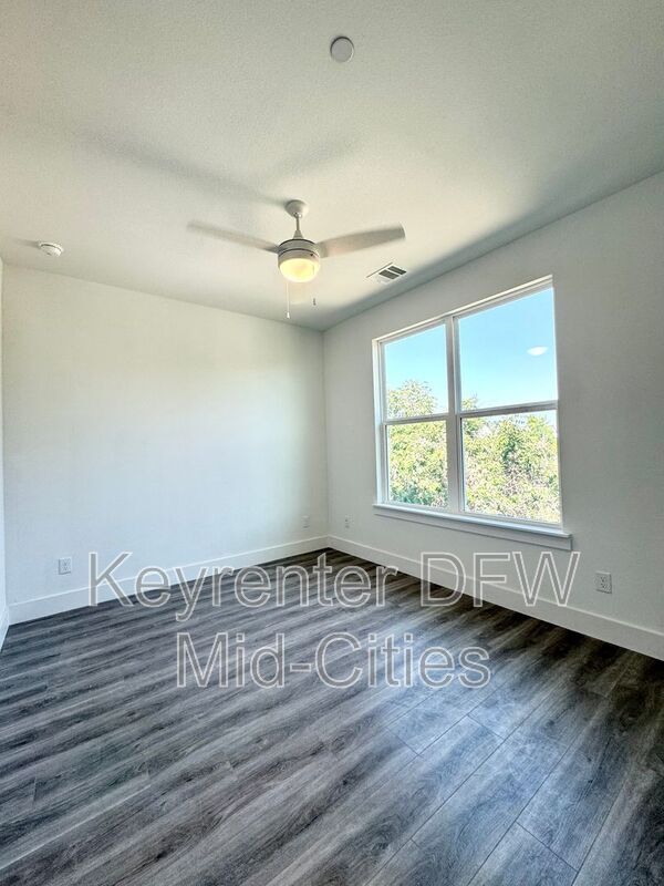 Building Photo - 7302 Uloho Wy