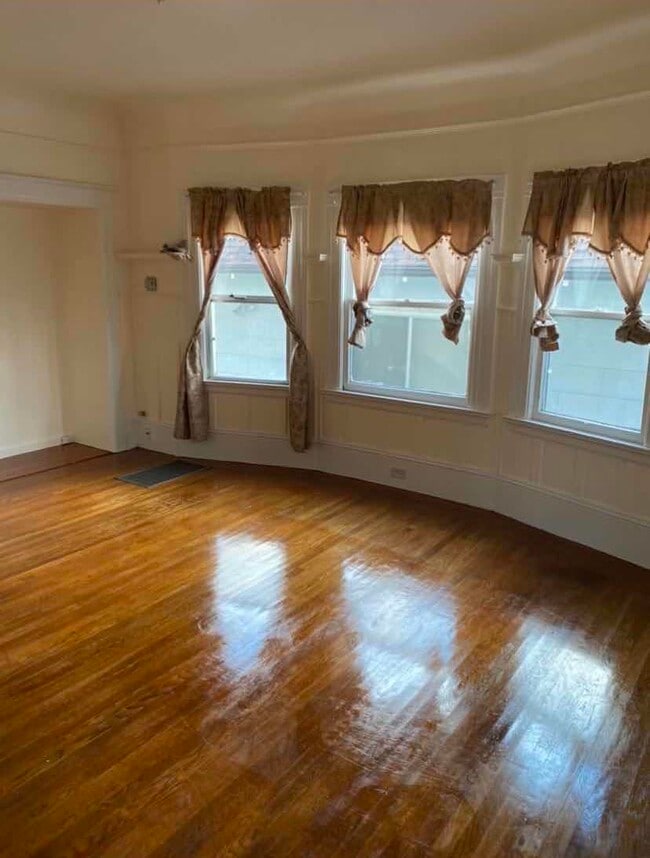 Building Photo - 770 Buena Vista Ave