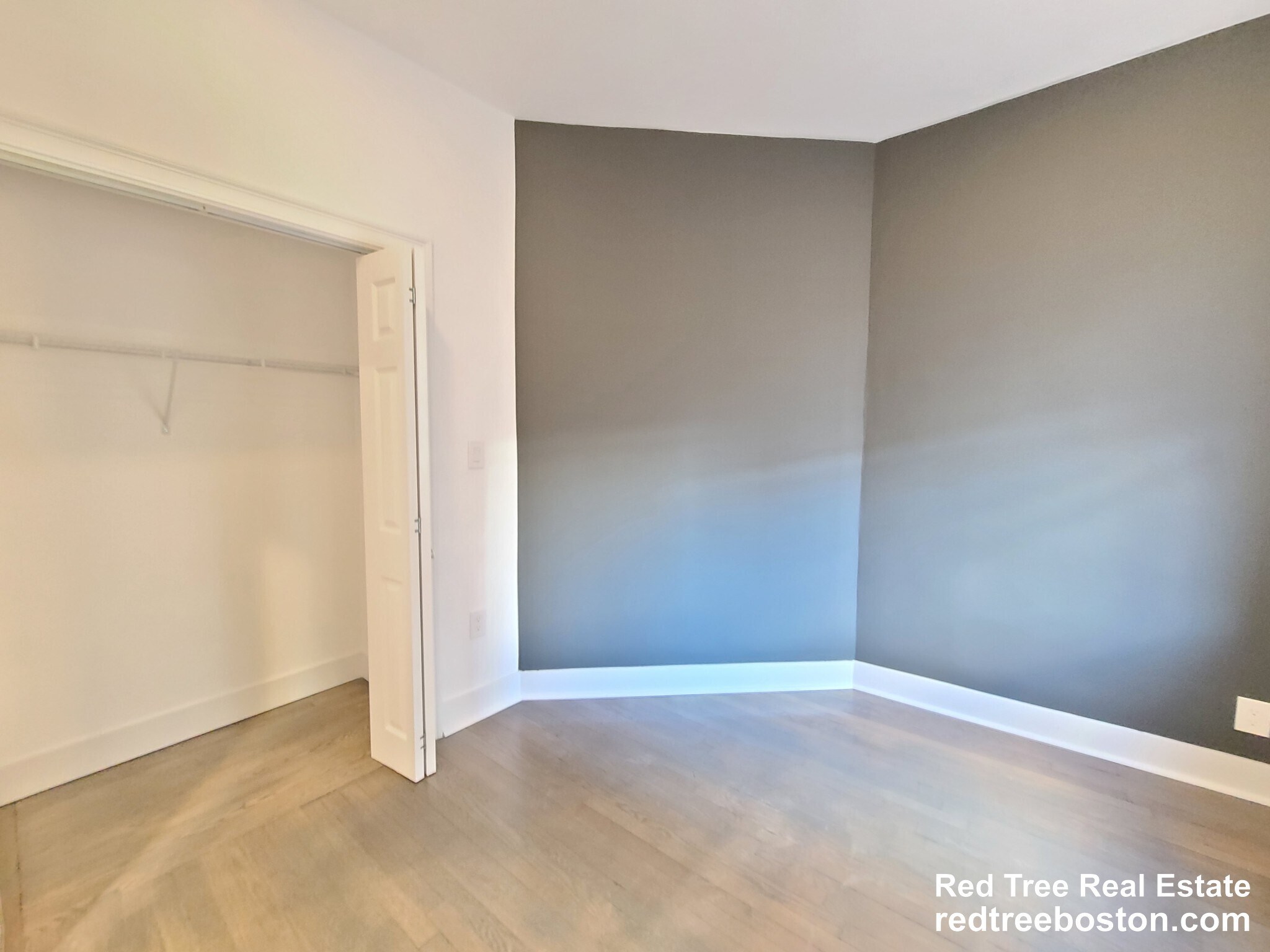 Building Photo - 11 Queensberry St