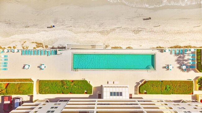 Building Photo - FURNISHED 2 Bedroom Condo in Daytona Beach...