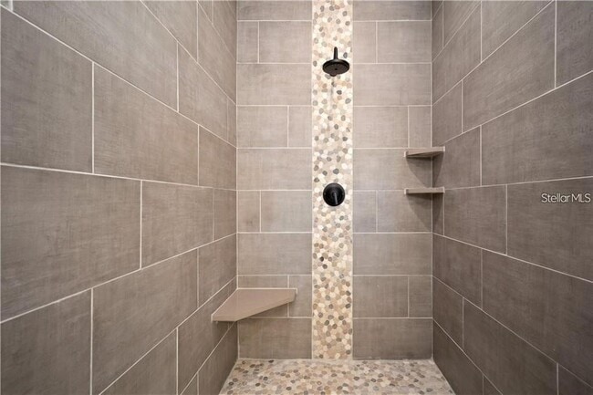 Building Photo - 1237 Savona Dr