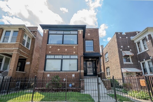 Building Photo - 7916 S Throop St