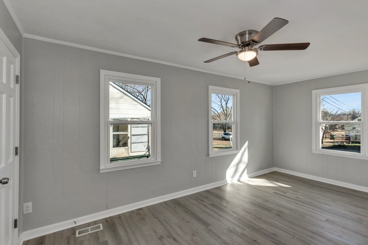 Building Photo - 2206 Walnut St SW