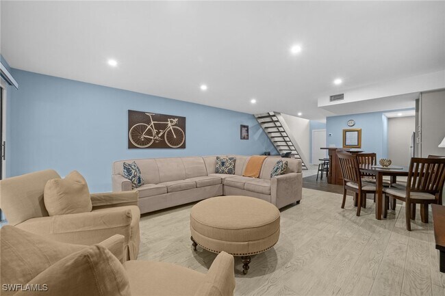 Building Photo - 833 Meadowland Dr