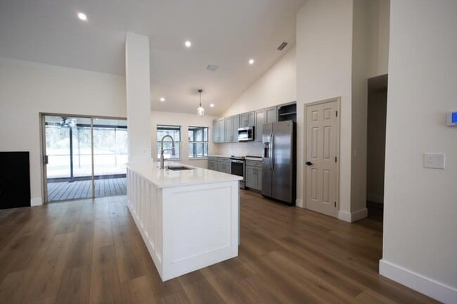 Building Photo - 16104 Stowe Ct
