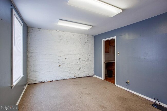 Building Photo - 733 N 24th St