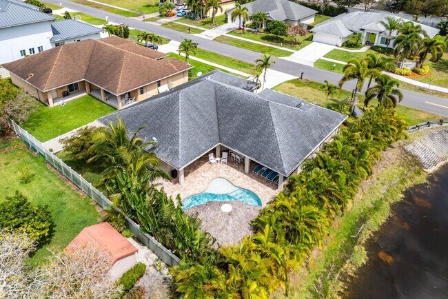 Building Photo - 2999 Dovedale Ct