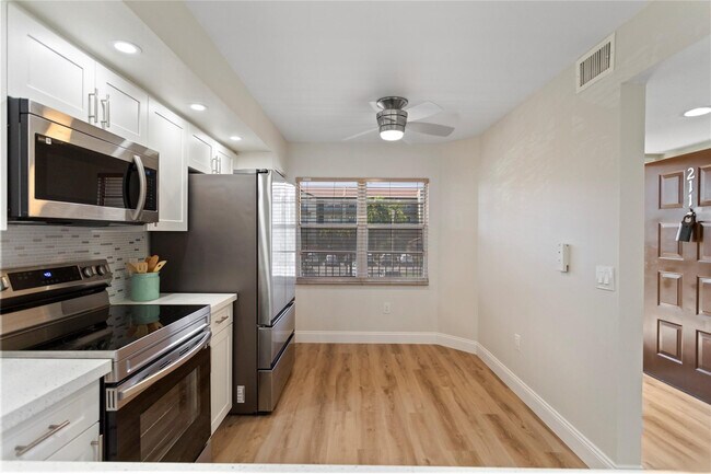 Building Photo - 1501 SW 131st Way